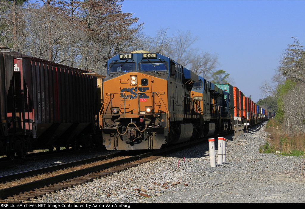 I025